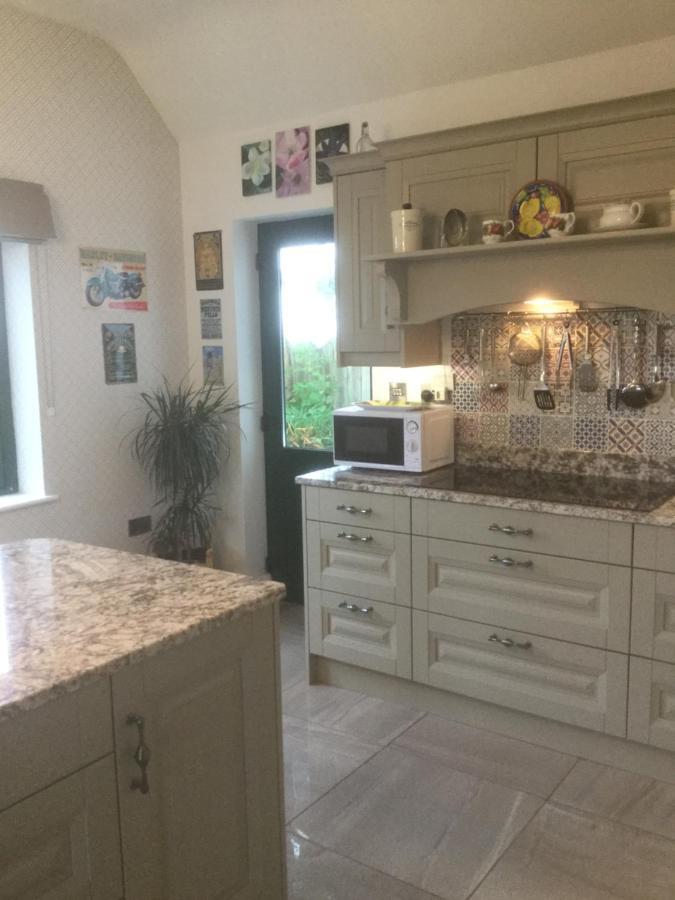 Tullybeggs B&B Clifden Exteriör bild