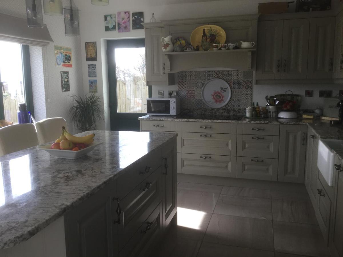 Tullybeggs B&B Clifden Exteriör bild
