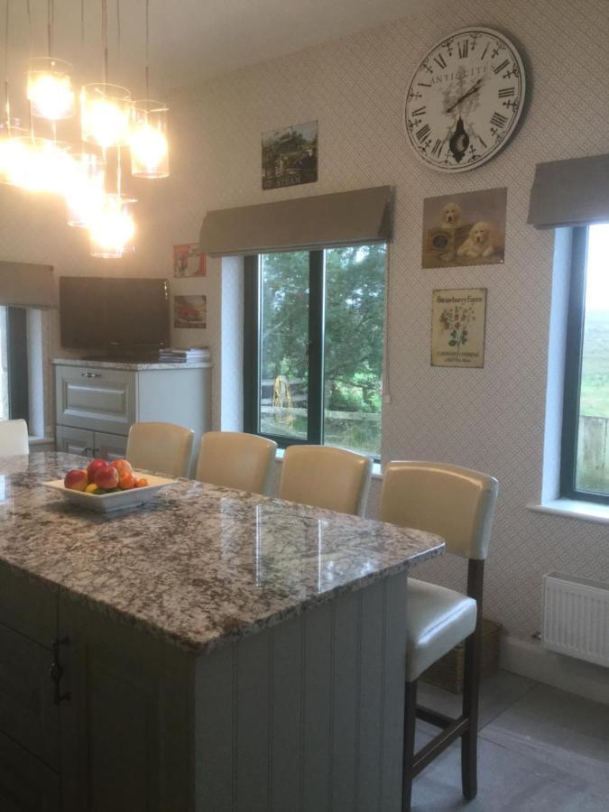 Tullybeggs B&B Clifden Exteriör bild